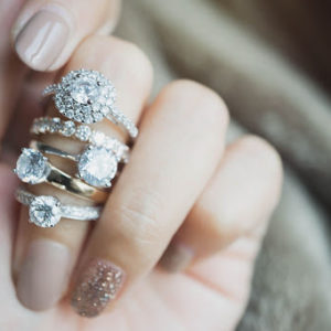5 Ways to Find Unique Engagement Rings
