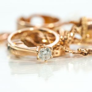 Navigating the Market: Where and How to Sell Your Unwanted Gold and Diamonds